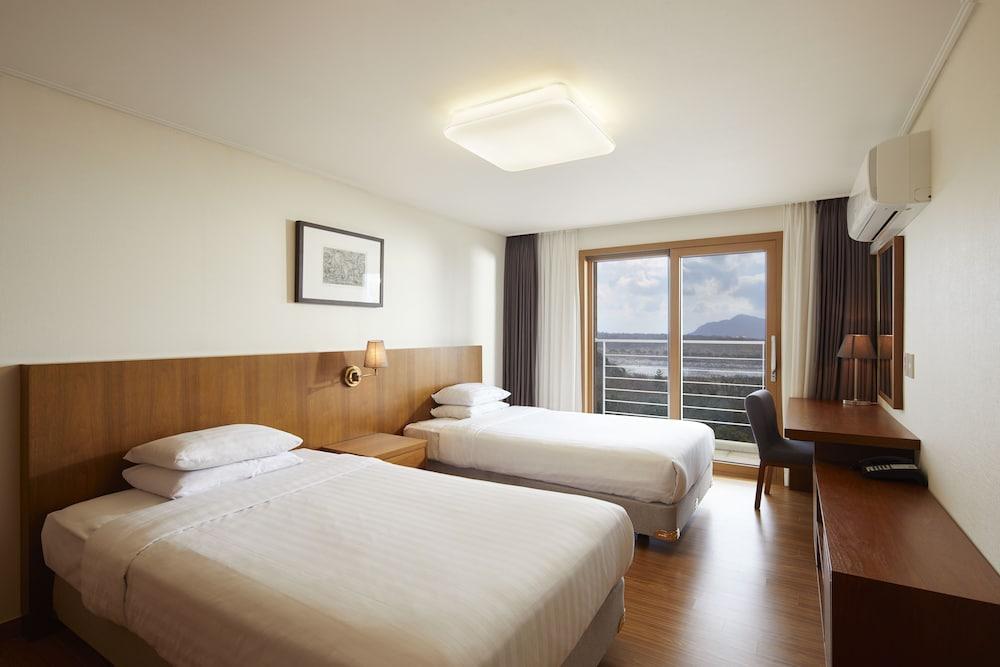 Jeju Aerospace Hotel Seogwipo Exteriör bild