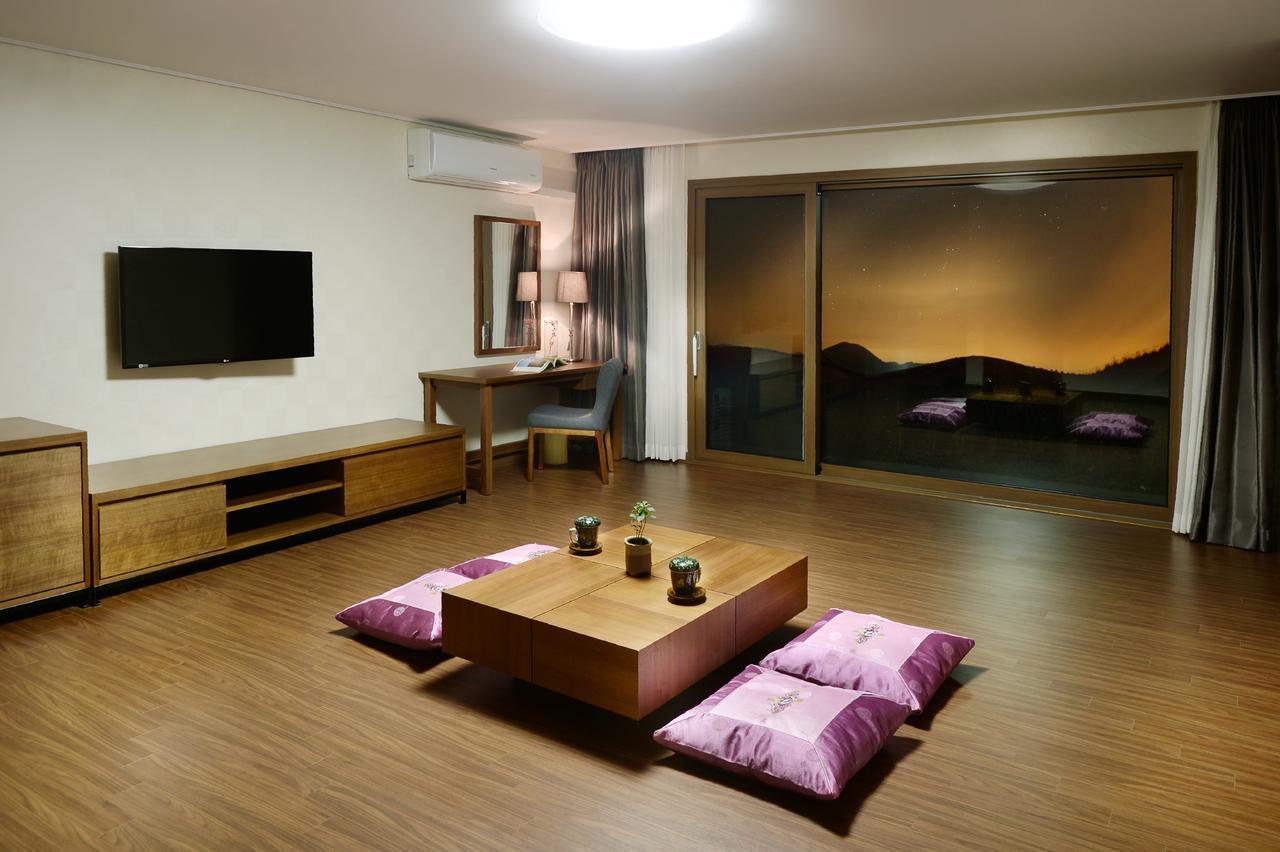 Jeju Aerospace Hotel Seogwipo Exteriör bild