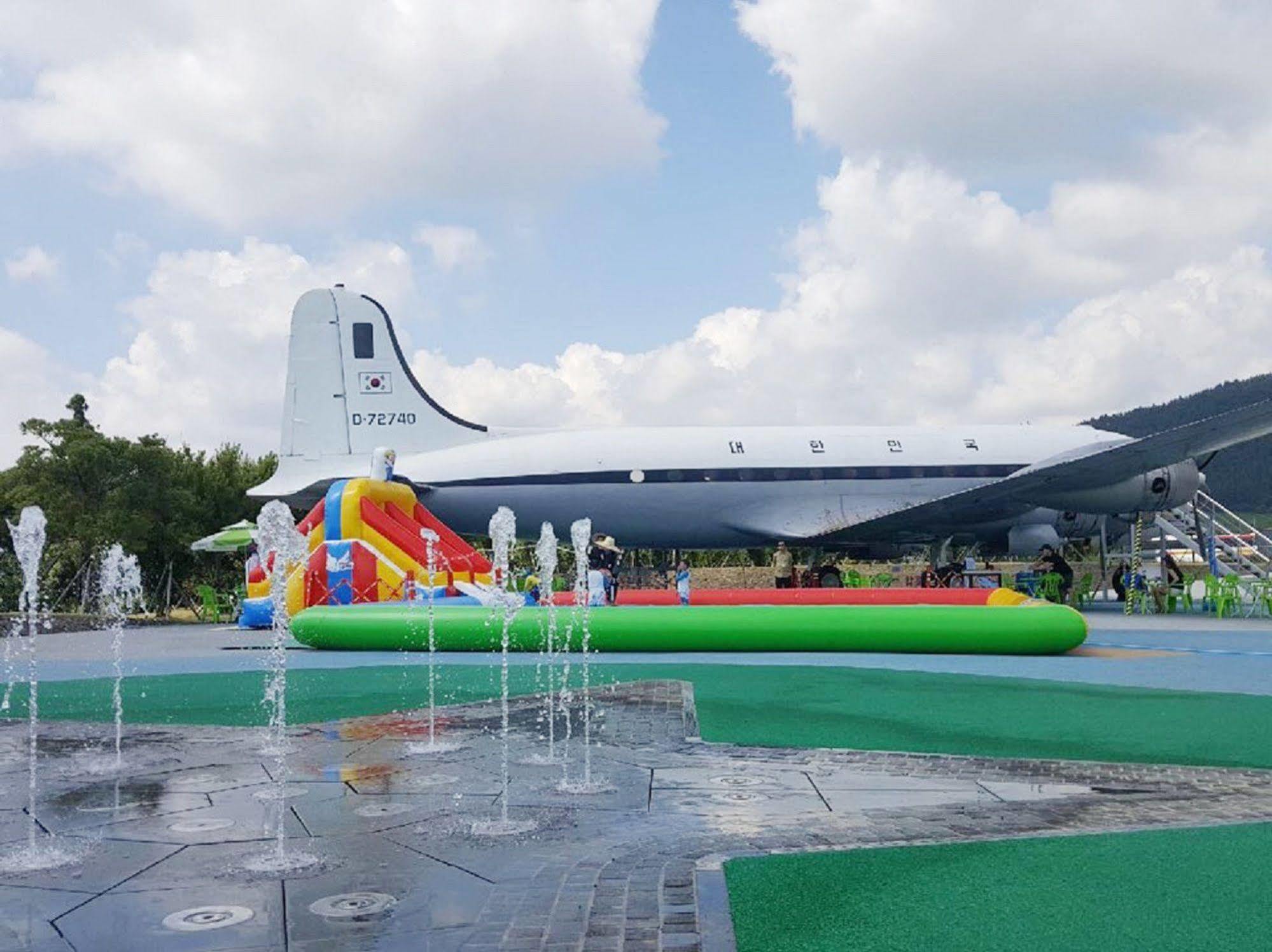Jeju Aerospace Hotel Seogwipo Exteriör bild